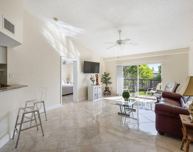 1100 Crestwood Court - Photo Thumbnail 3