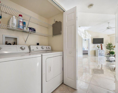 1100 Crestwood Court - Photo Thumbnail 5