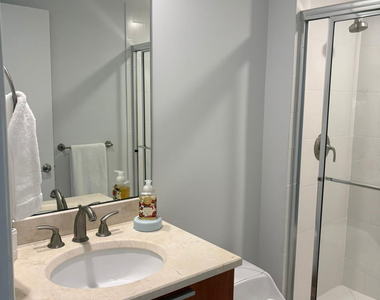 2650 Lake Shore Drive - Photo Thumbnail 6