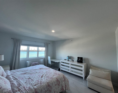 2650 Lake Shore Drive - Photo Thumbnail 26