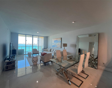 2650 Lake Shore Drive - Photo Thumbnail 19