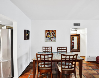 1212 Se 2nd Court - Photo Thumbnail 28