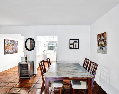 1212 Se 2nd Court - Photo Thumbnail 26