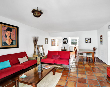 1212 Se 2nd Court - Photo Thumbnail 7