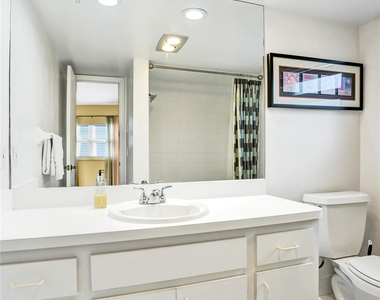 1212 Se 2nd Court - Photo Thumbnail 18