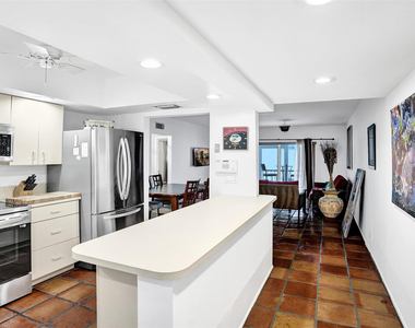 1212 Se 2nd Court - Photo Thumbnail 12