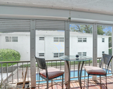 1212 Se 2nd Court - Photo Thumbnail 13