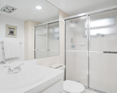 1212 Se 2nd Court - Photo Thumbnail 24