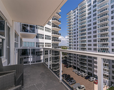 3700 Galt Ocean Drive - Photo Thumbnail 25