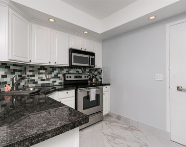 3700 Galt Ocean Drive - Photo Thumbnail 7