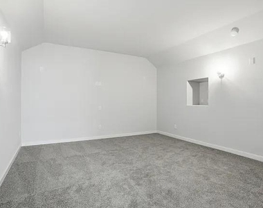 641 Poppy Lane - Photo Thumbnail 9