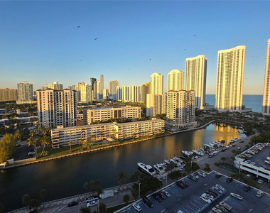 300 Bayview Drive - Photo Thumbnail 16