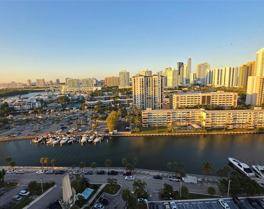 300 Bayview Drive - Photo Thumbnail 17