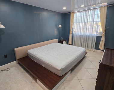 300 Bayview Drive - Photo Thumbnail 25