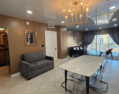300 Bayview Drive - Photo Thumbnail 2