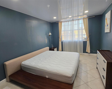 300 Bayview Drive - Photo Thumbnail 24