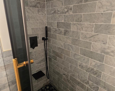 300 Bayview Drive - Photo Thumbnail 22