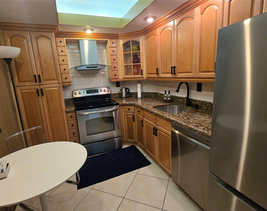 300 Bayview Drive - Photo Thumbnail 3