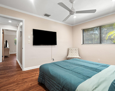 708 Nw 6th Drive - Photo Thumbnail 22