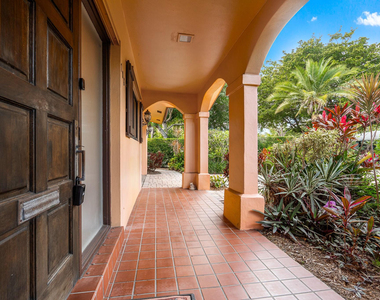 708 Nw 6th Drive - Photo Thumbnail 11