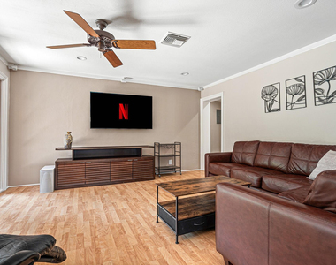 708 Nw 6th Drive - Photo Thumbnail 37