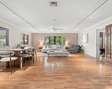 708 Nw 6th Drive - Photo Thumbnail 32