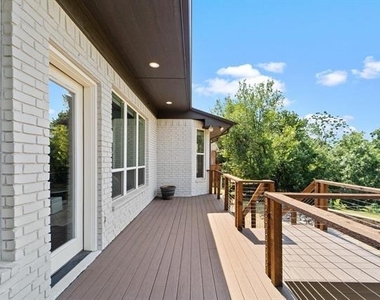 621 Somerset Drive - Photo Thumbnail 12