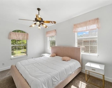 621 Somerset Drive - Photo Thumbnail 25