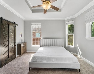 621 Somerset Drive - Photo Thumbnail 18