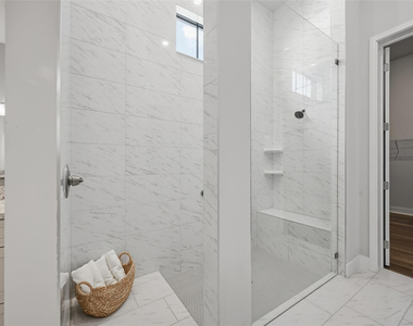 7818 Rowan Terrace - Photo Thumbnail 16