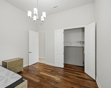 7818 Rowan Terrace - Photo Thumbnail 20