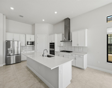 7818 Rowan Terrace - Photo Thumbnail 9
