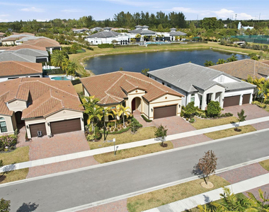 7818 Rowan Terrace - Photo Thumbnail 27