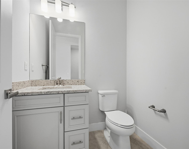 7818 Rowan Terrace - Photo Thumbnail 22