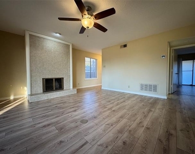1121 Signal Ridge Place - Photo Thumbnail 9