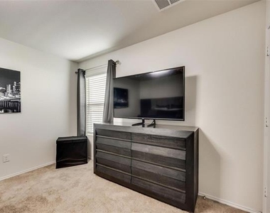 4051 Renee Drive - Photo Thumbnail 12