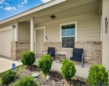 4051 Renee Drive - Photo Thumbnail 2