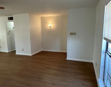 3741 Horizon Place - Photo Thumbnail 5