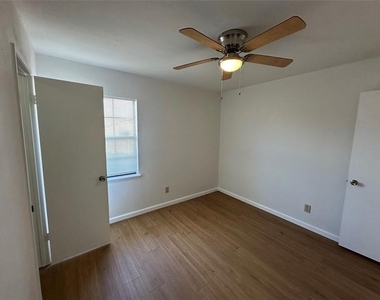 3741 Horizon Place - Photo Thumbnail 32