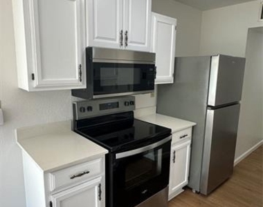 3741 Horizon Place - Photo Thumbnail 14