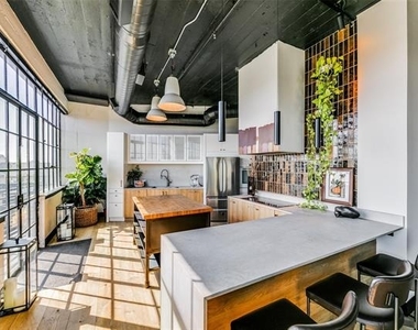 2220 Canton Street - Photo Thumbnail 8