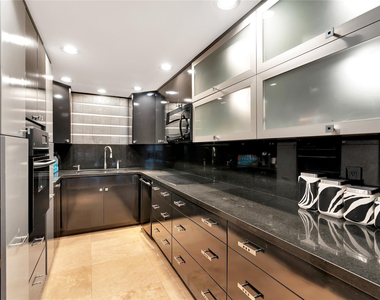 112 N Birch Road - Photo Thumbnail 7