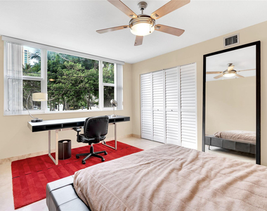 112 N Birch Road - Photo Thumbnail 14
