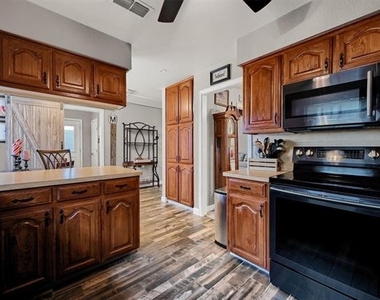 2212 W J Fred Smith Parkway - Photo Thumbnail 10