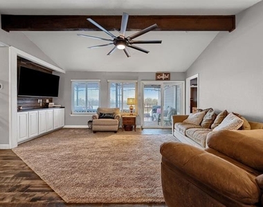 2212 W J Fred Smith Parkway - Photo Thumbnail 4