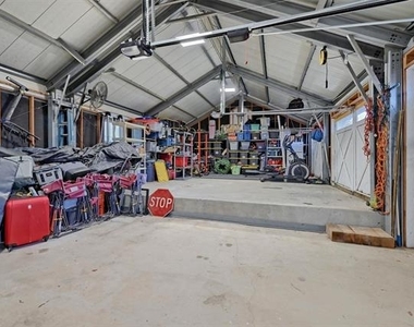 2212 W J Fred Smith Parkway - Photo Thumbnail 27