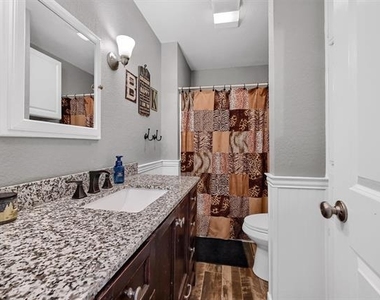 2212 W J Fred Smith Parkway - Photo Thumbnail 19