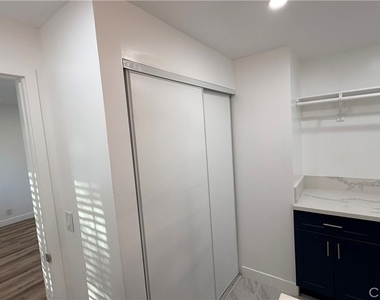 1012 W F Street - Photo Thumbnail 18