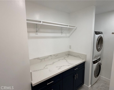 1012 W F Street - Photo Thumbnail 19