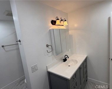 1012 W F Street - Photo Thumbnail 17